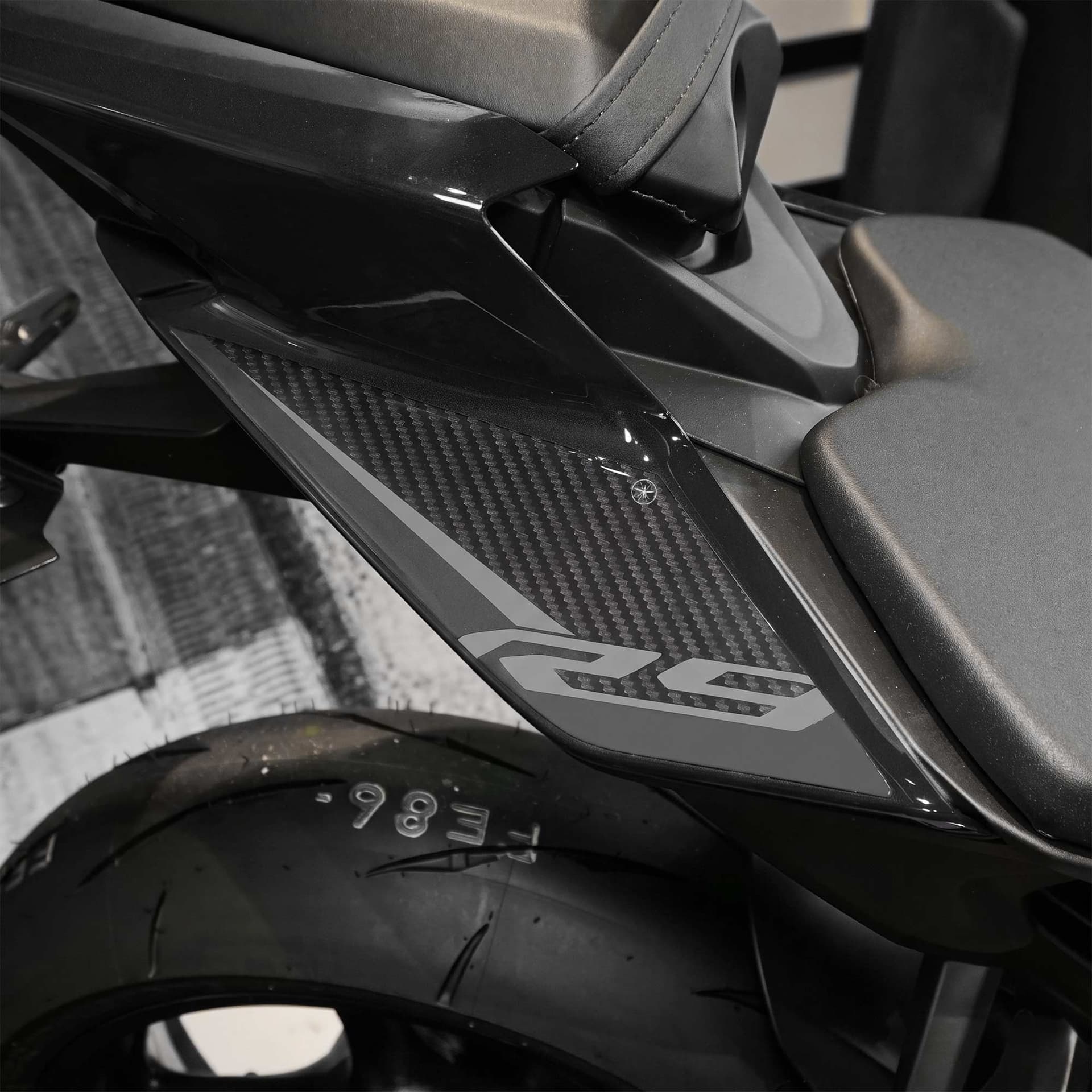 Adesivi Gel 3D Protezione Fianchetti moto compatibili con Yamaha R9 2026 - 7