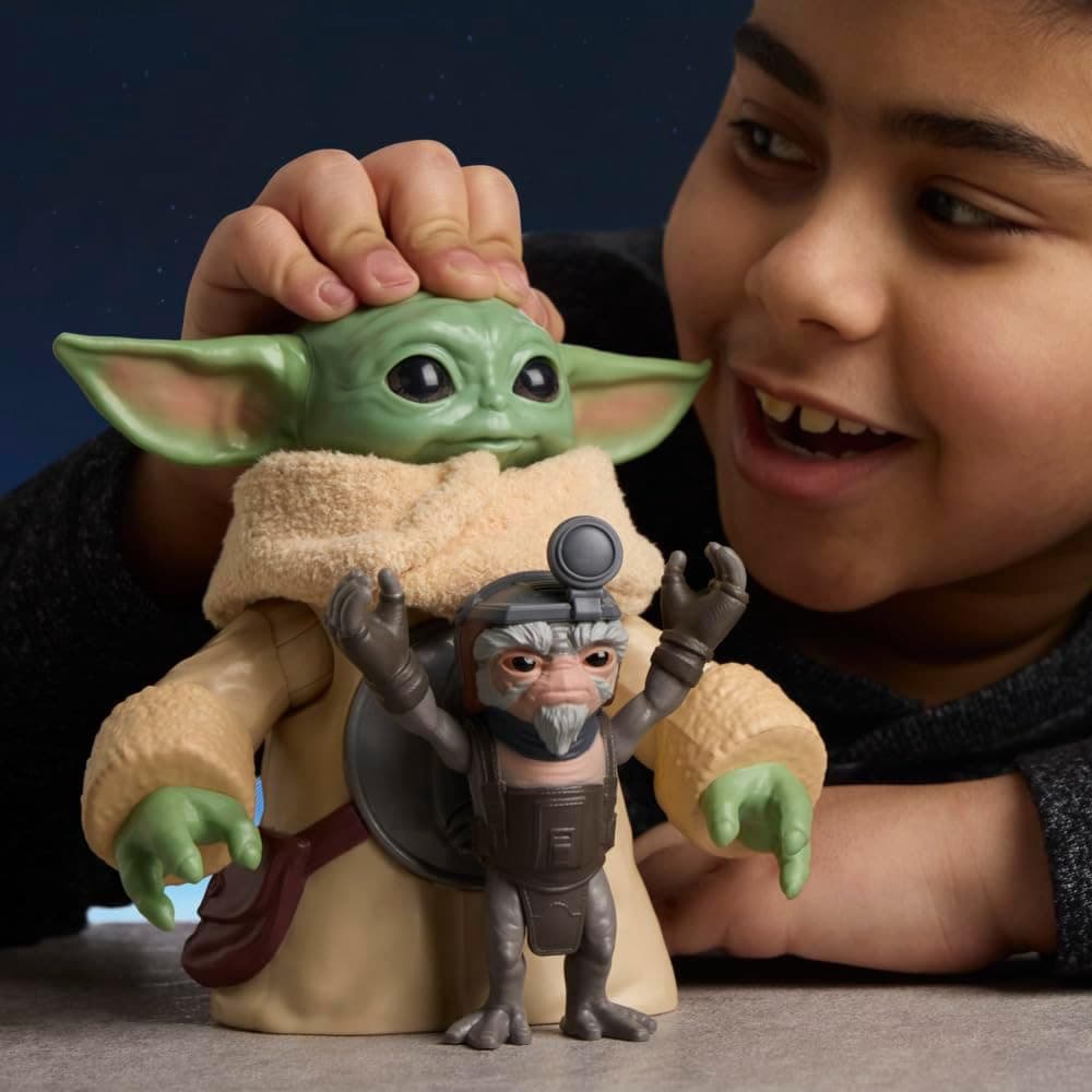Hasbro - Star Wars Action Figure Elettronica di Grogu Coccolone 16,5 cm - 5