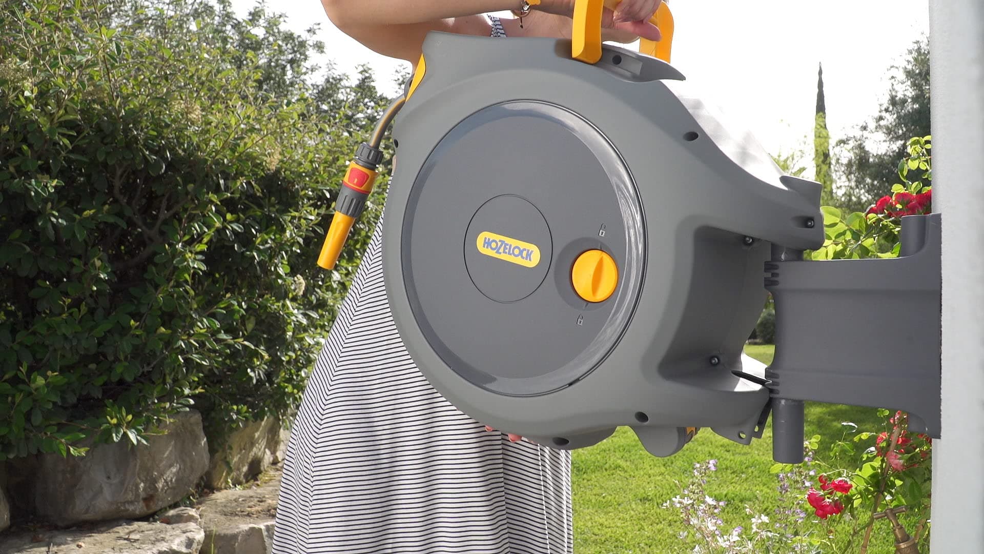 Avvolgitubo a Muro C Tubo Premium Hozelock Auto Reel 40 mt - 3