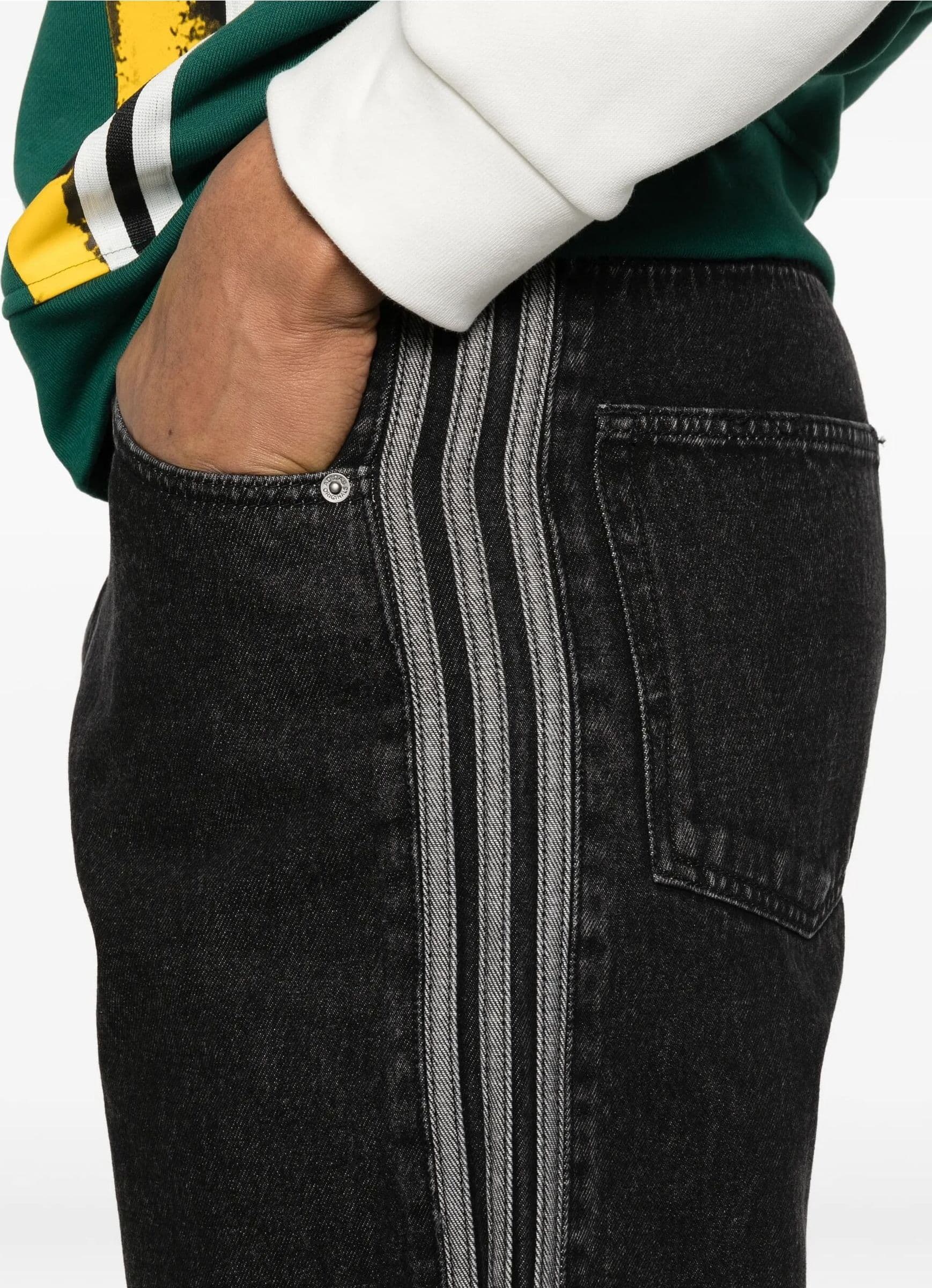 ADIDAS ORIGINALS  SHORT - 5
