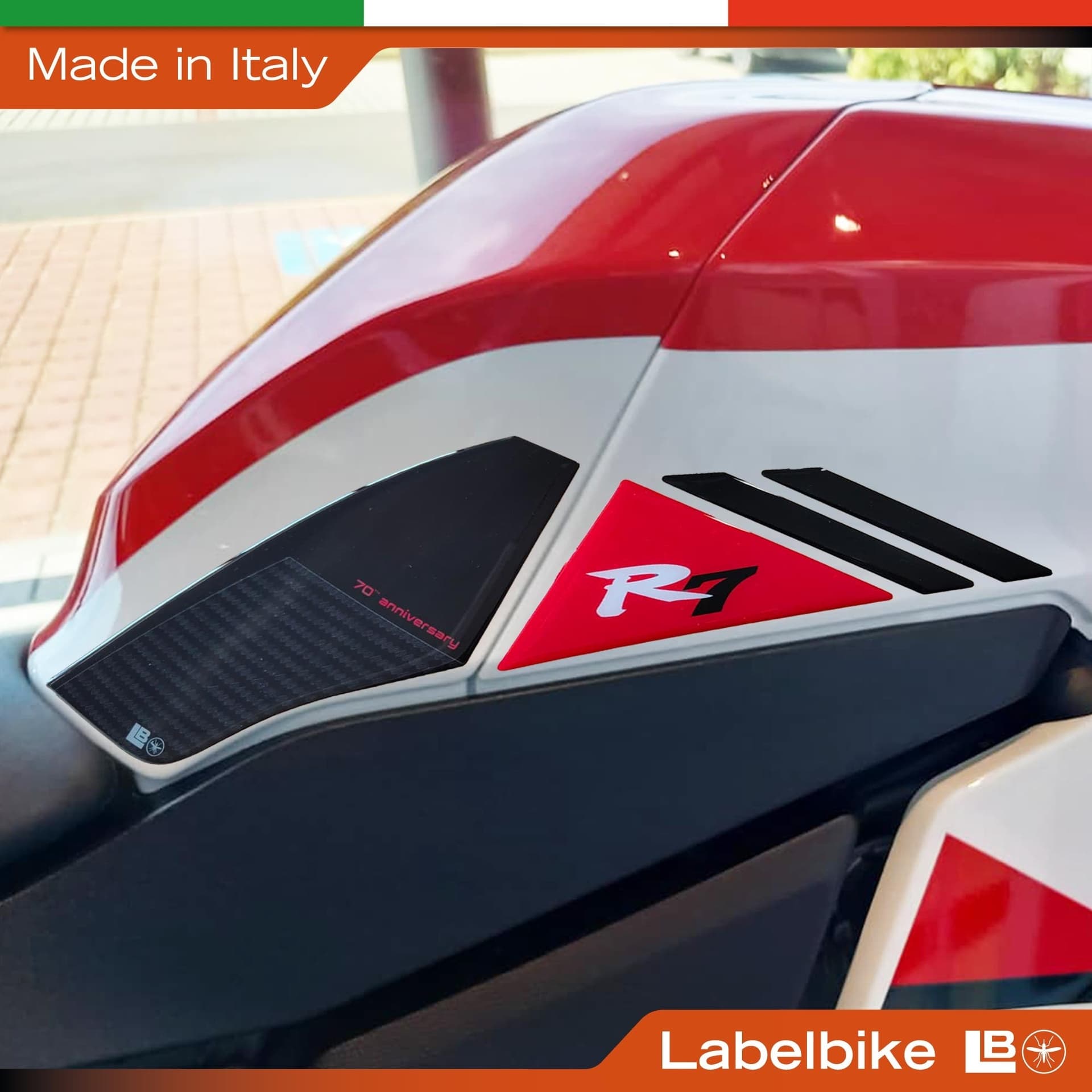 Adesivi Protezioni Laterali Serbatoio moto compatibile con Yamaha R7 2026 - 15