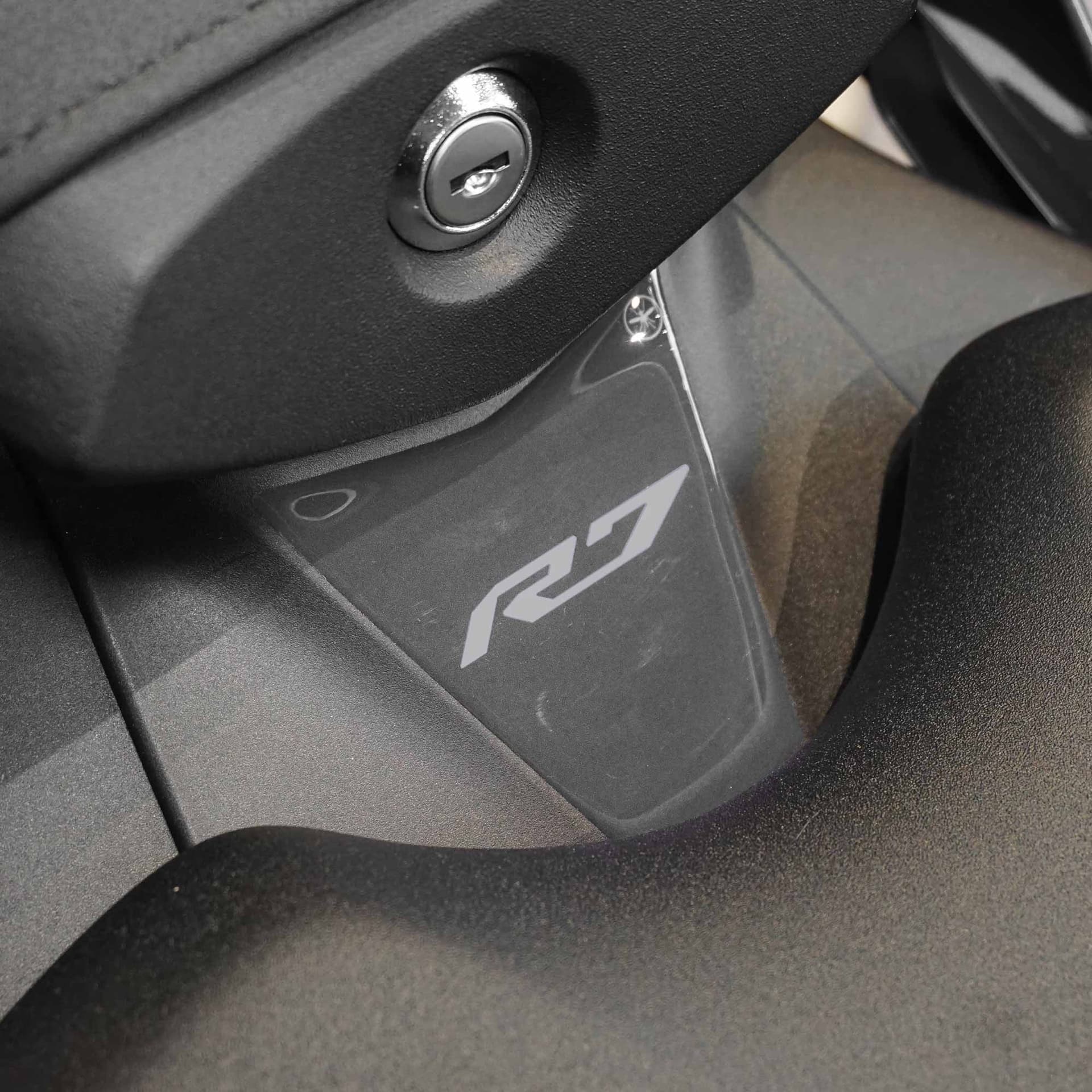 Adesivo 3D Protezione Coda Sella moto compatibile con Yamaha R7 2026 - 7