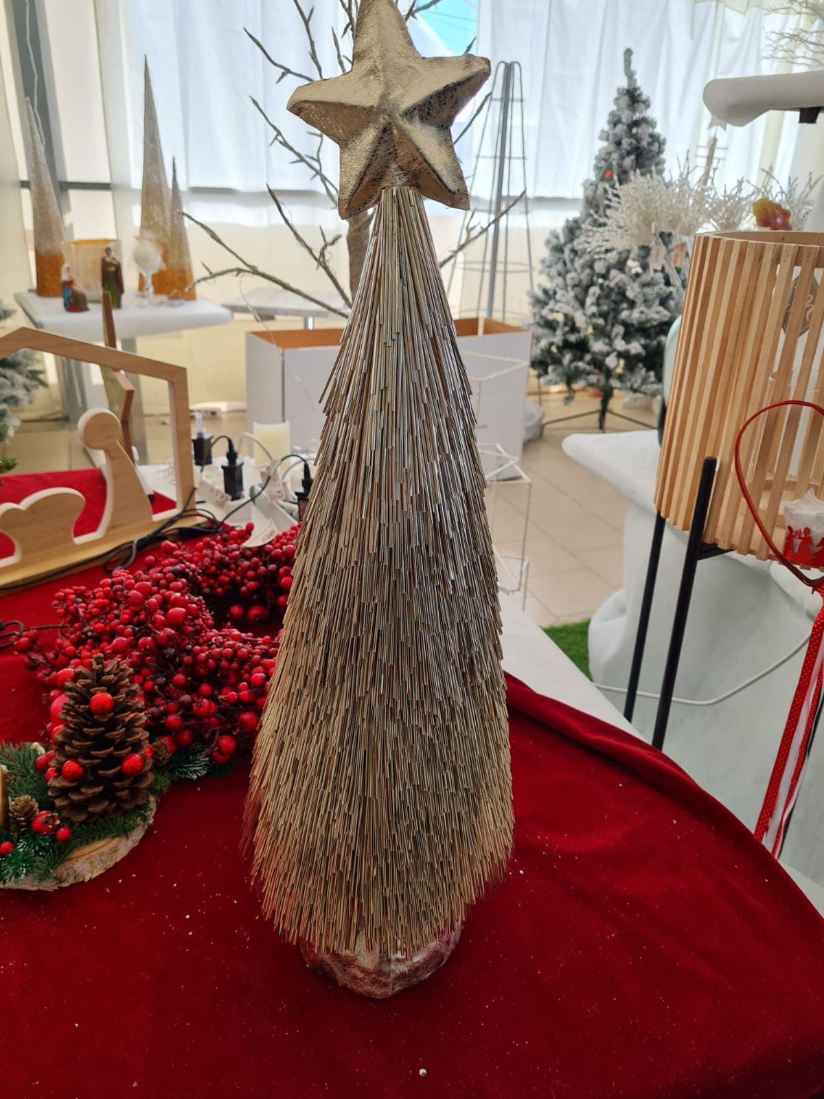 Albero di Natale pino con stella "Furry" decorazione per interno da Ø21 x h68 cm - 2