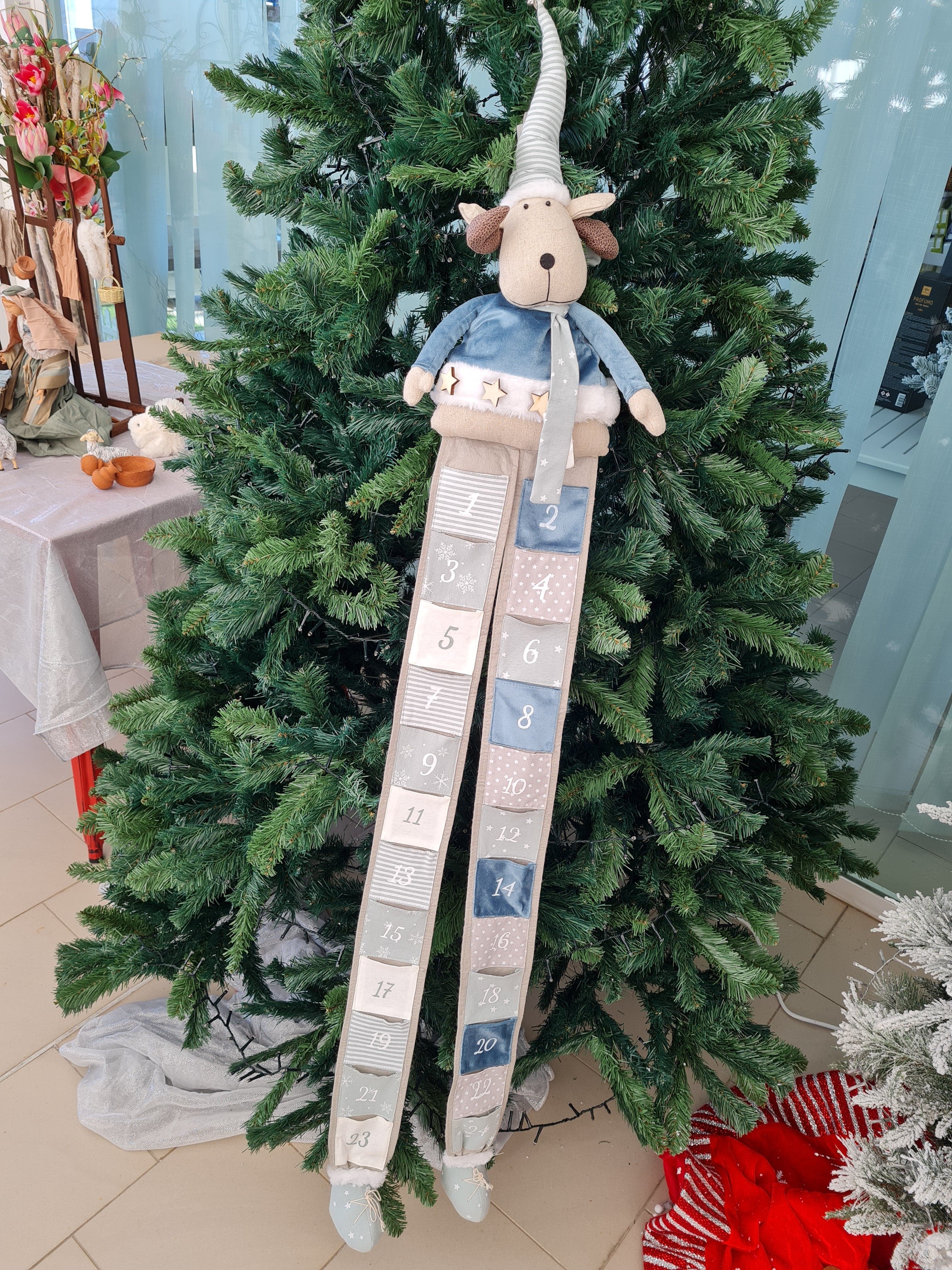 Calendario dell'avvento natalizio "Renna" decorazione in tessuto azzurra h 140 cm - 2
