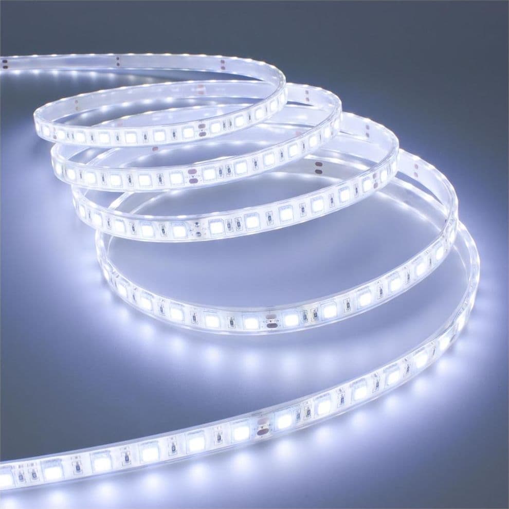 Striscia 150 led con trasformatore per interno 5 mt sezionabile - 5