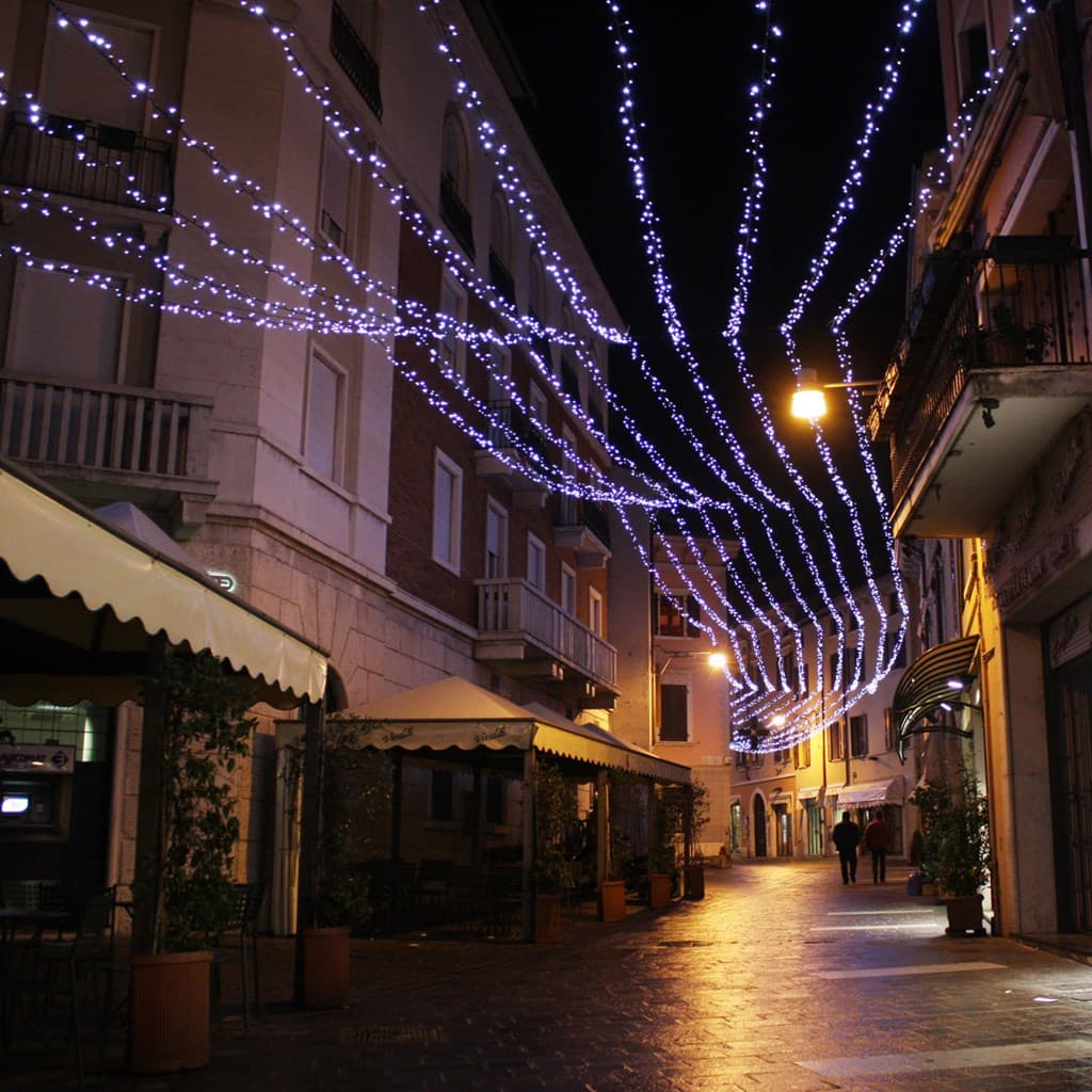 Luci di natale 10 mt catena Maxi led professionale cavo verde per interno ed esterno Ø 7 mm - 4