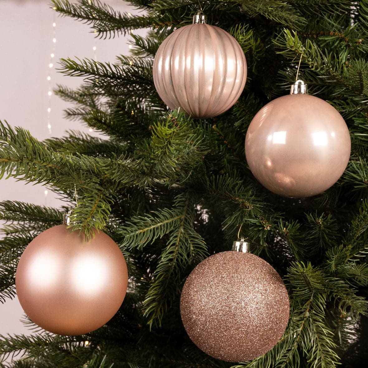 Palline per albero di natale in plastica infrangibile color rosa blush da 10 cm, 4 pezzi - 3