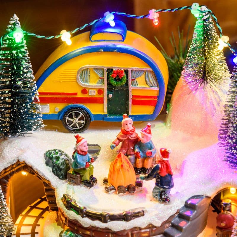 Scena animata per villaggio di Natale con personaggi con luci e movimento h 21 cm - 5