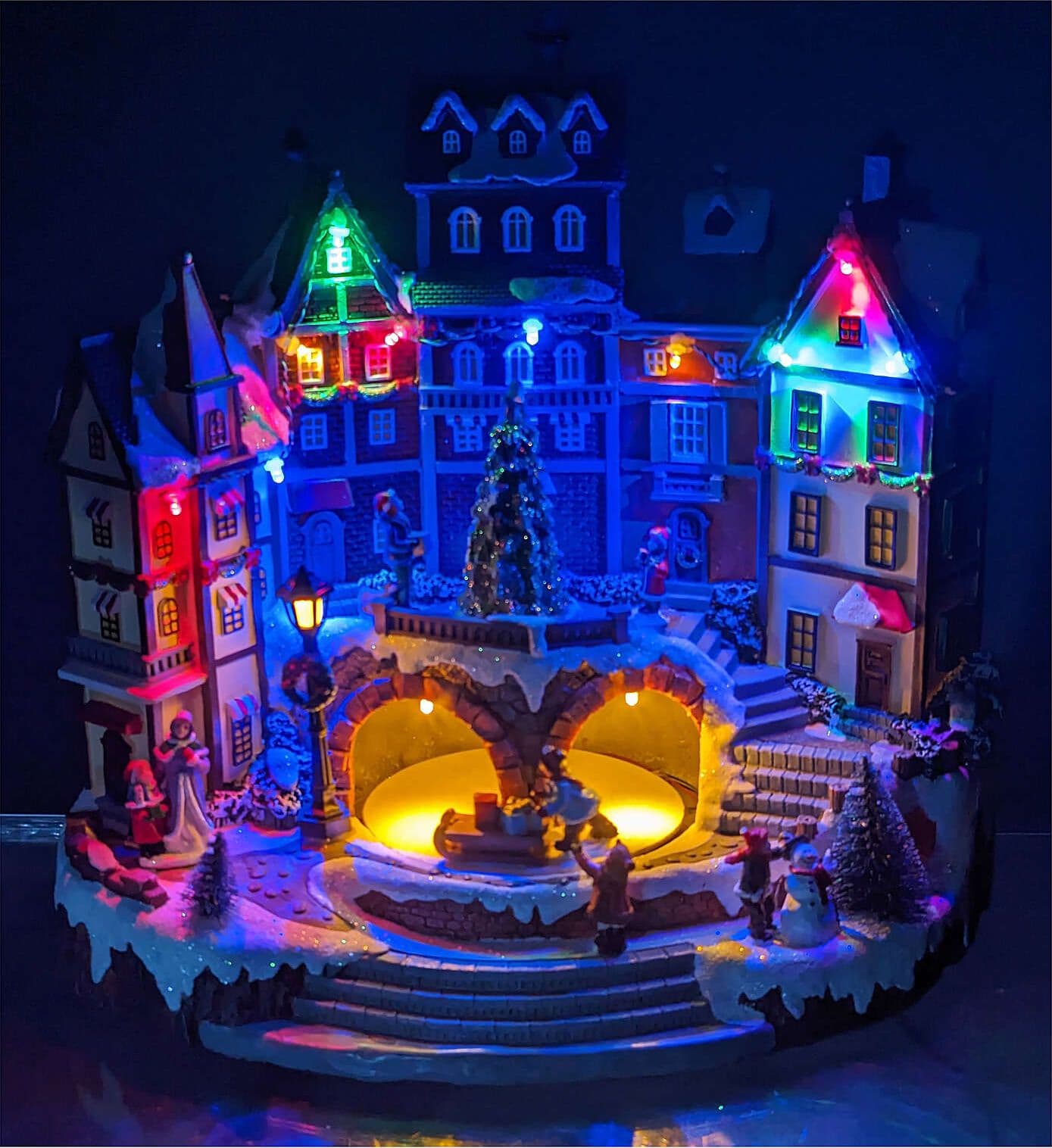 Scena animata a Led con case e albero di natale con luci e movimenti 31 cm - 4