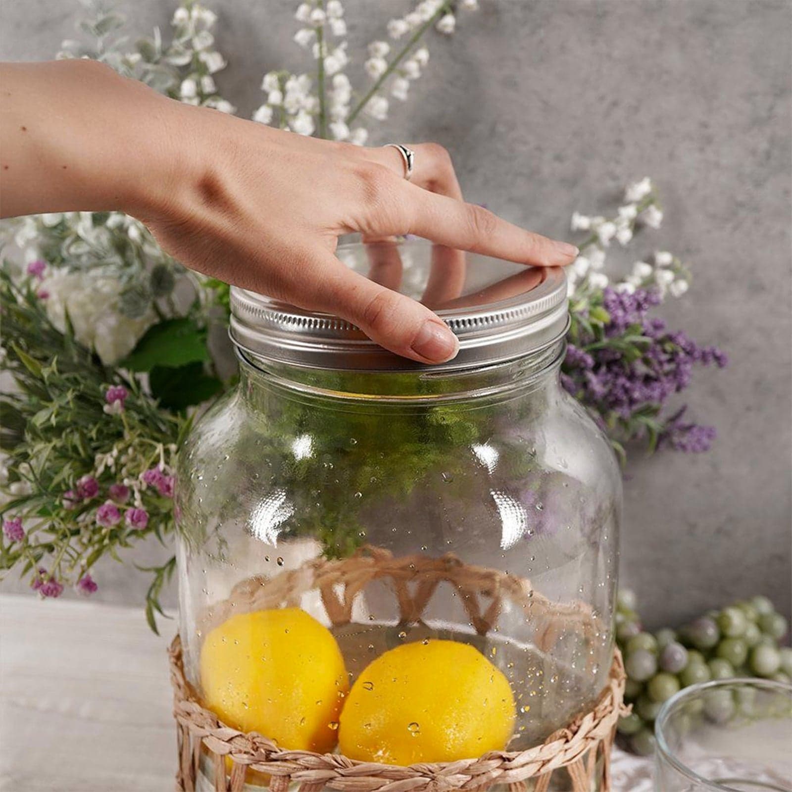 Caraffa in vetro porta bevande con rubinetto e rivestimento in Rattan 5,5 lt - 3