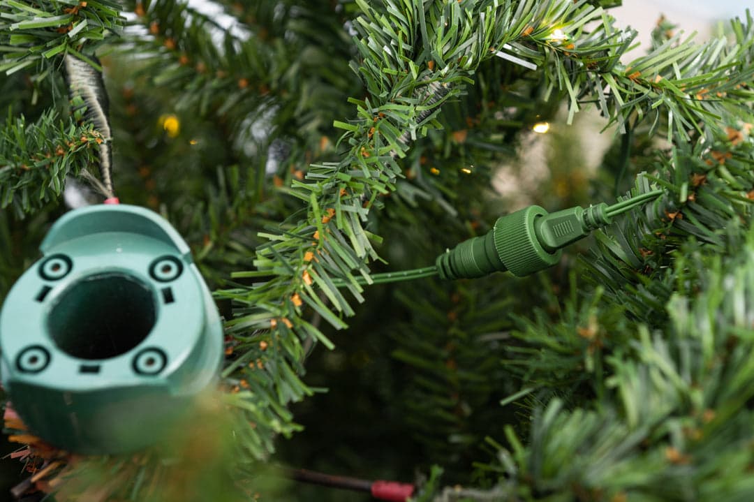 Albero di Natale con microled integrati "St Anton" 70 % in PE Effetto Real Touch - 7