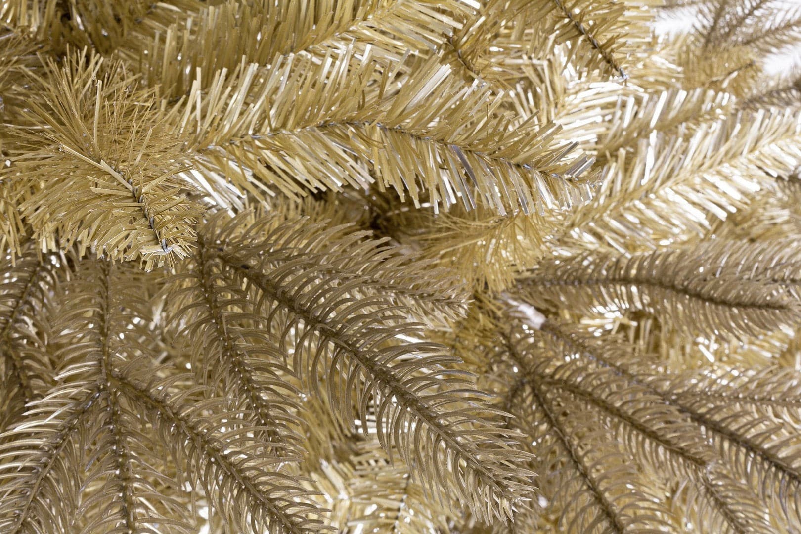 Albero di natale Oro "Tissi" in PE Effetto Real Touch + PVC di Altissima qualità - 2