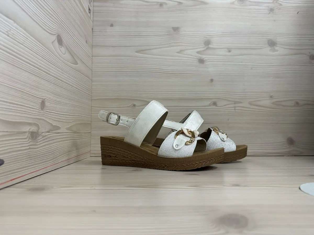 Inblu sandali donna con zeppa bianchi cinturino regolabile e catena decorativa - 6