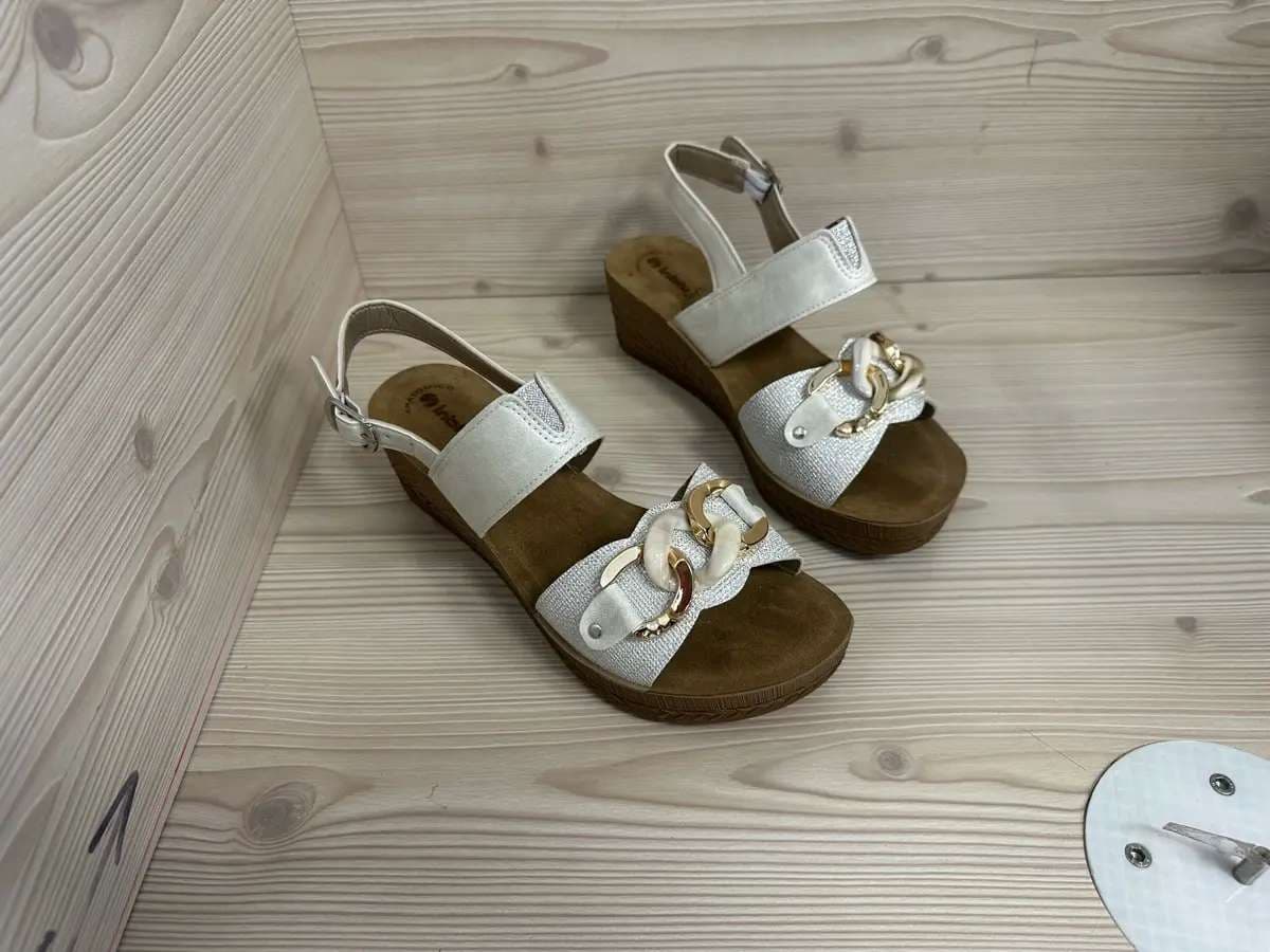 Inblu sandali donna con zeppa bianchi cinturino regolabile e catena decorativa - 3