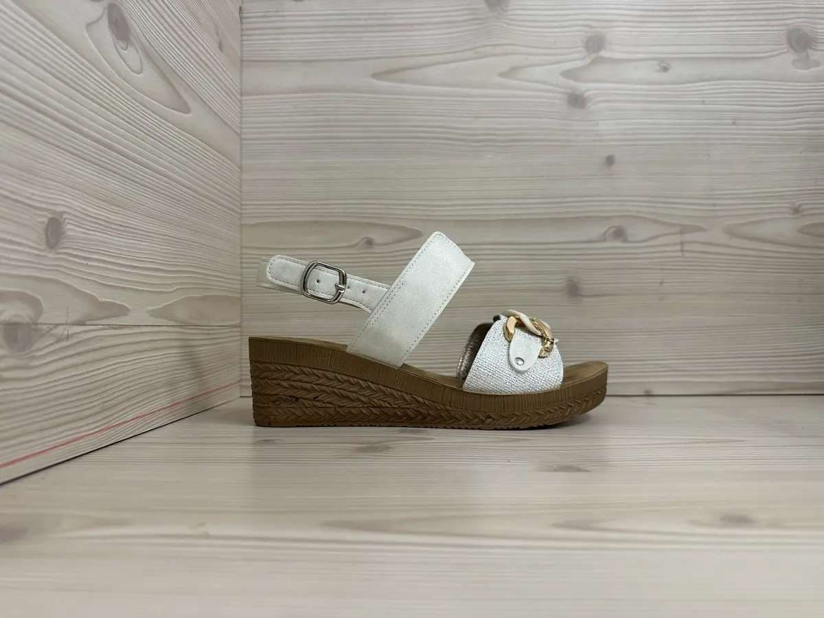 Inblu sandali donna con zeppa bianchi cinturino regolabile e catena decorativa - 4