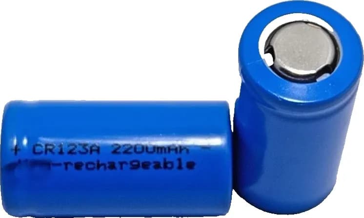 Batteria Ricaricabile agli Ioni di Litio Li-Ion CR123A / 16340 – 3.7V 2200mAh Flat Top (Testa Piatta) ad Alta Capacità - 2