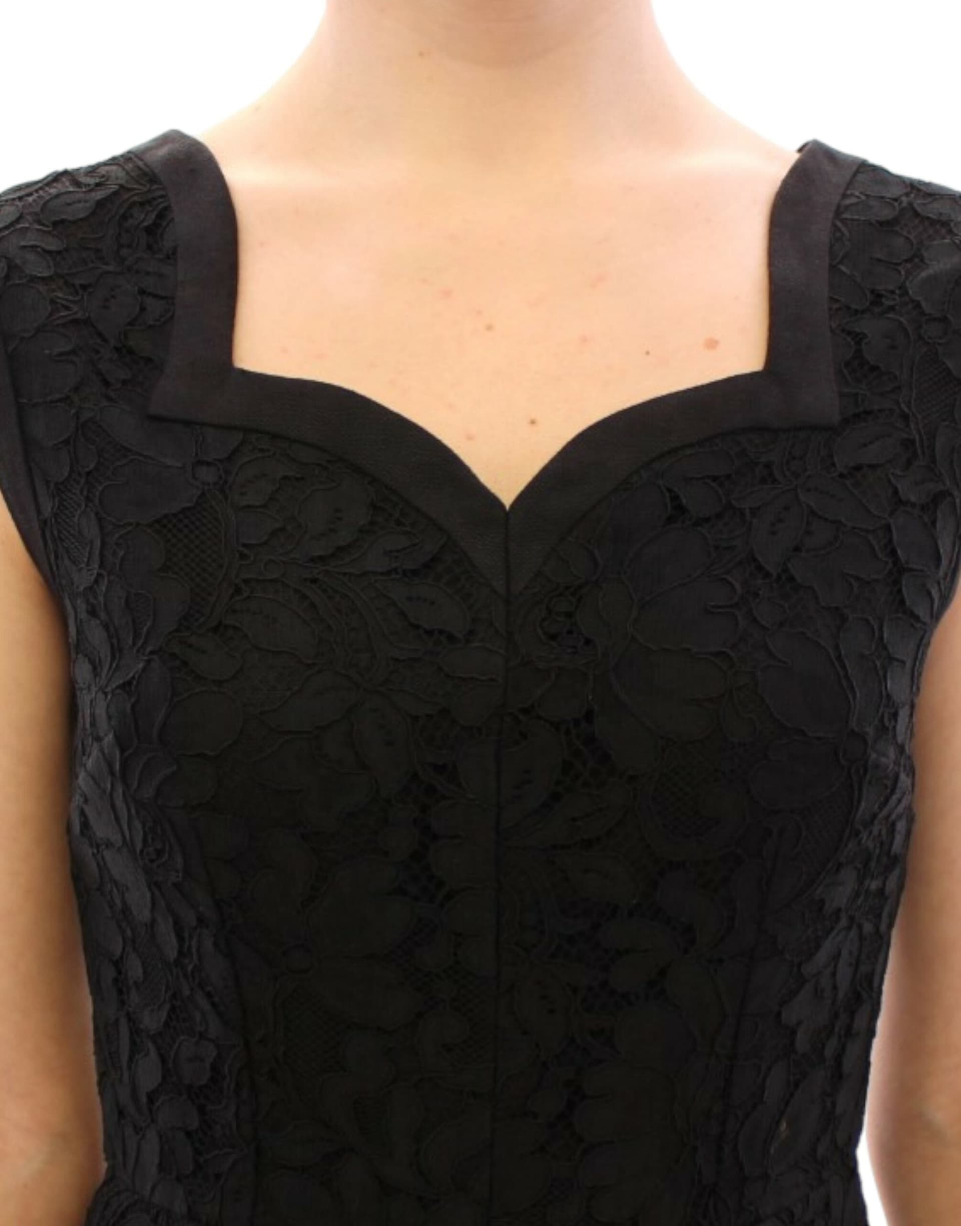 Black floral lace sicily runway dress - 4