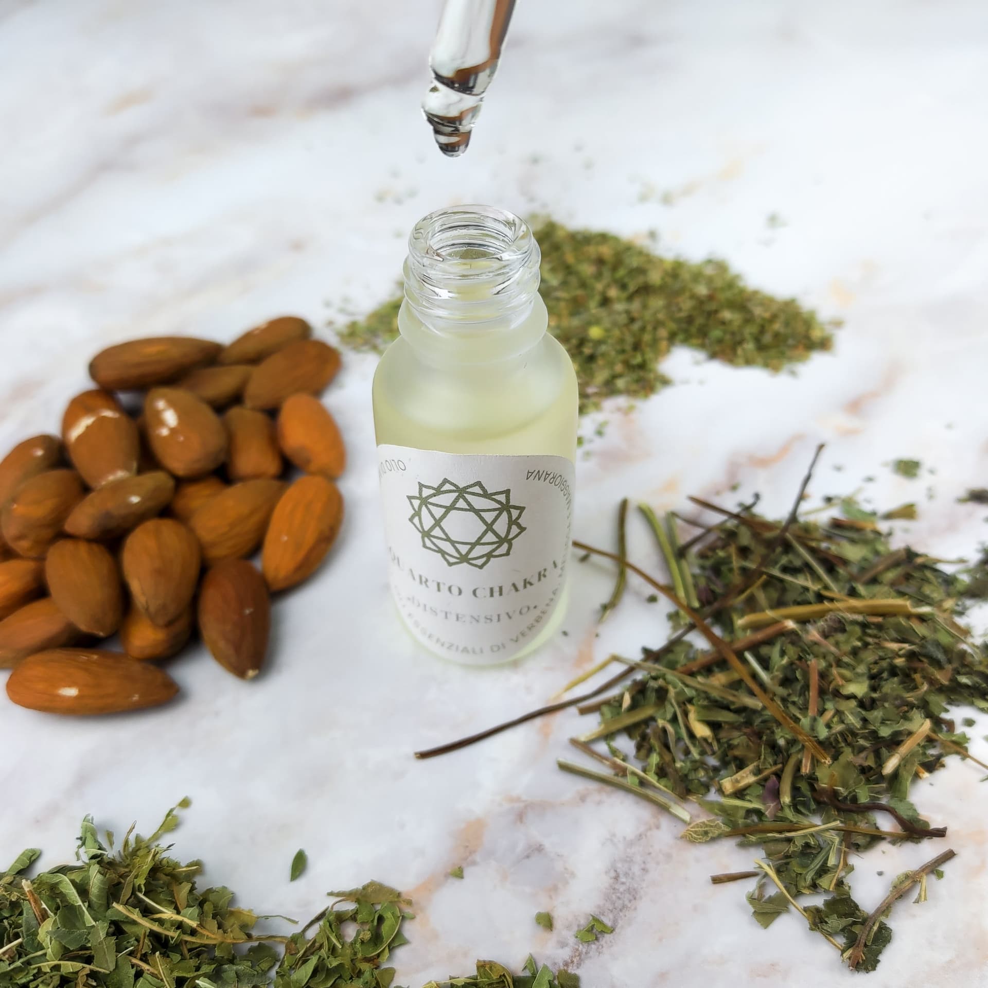 Olio per Massaggi Quarto Chakra - Verbena, Melissa, Maggiorana - 3