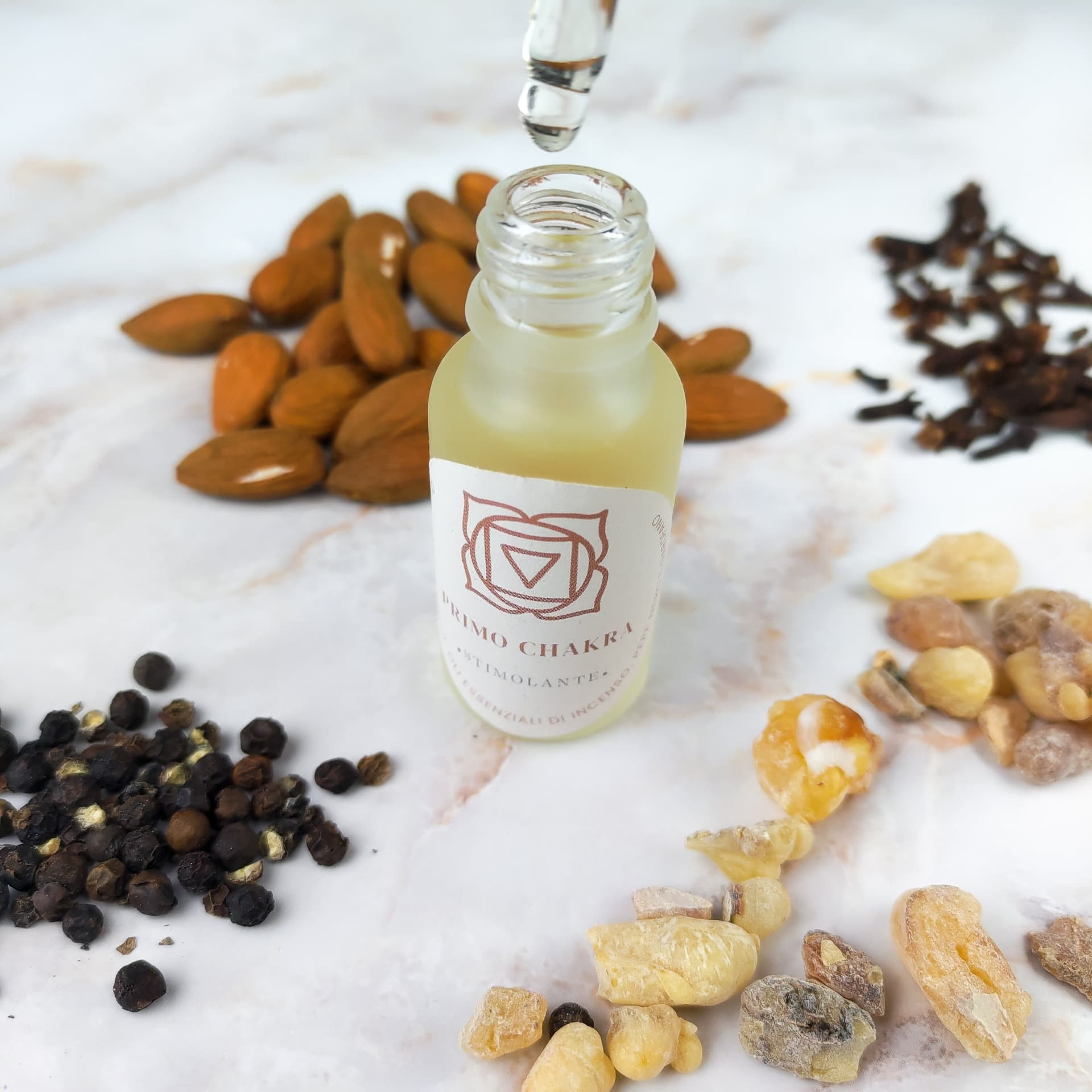 Olio per Massaggi Primo Chakra - Incenso, Pepe, Garofano - 3
