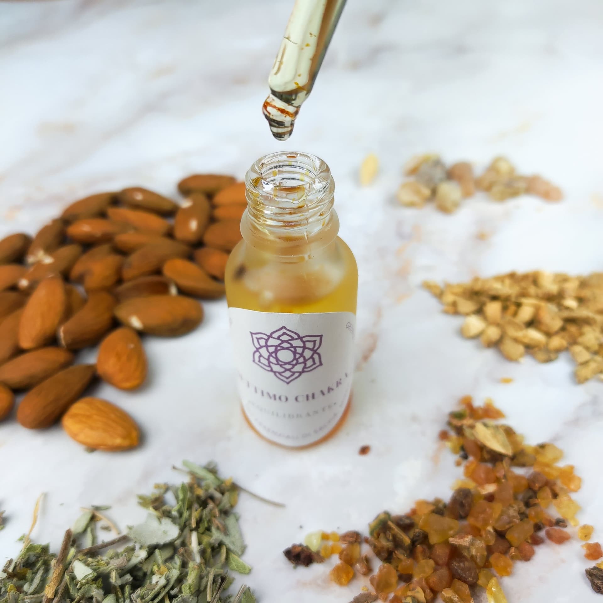 Olio per Massaggi Settimo Chakra - Zenzero e Salvia - 3