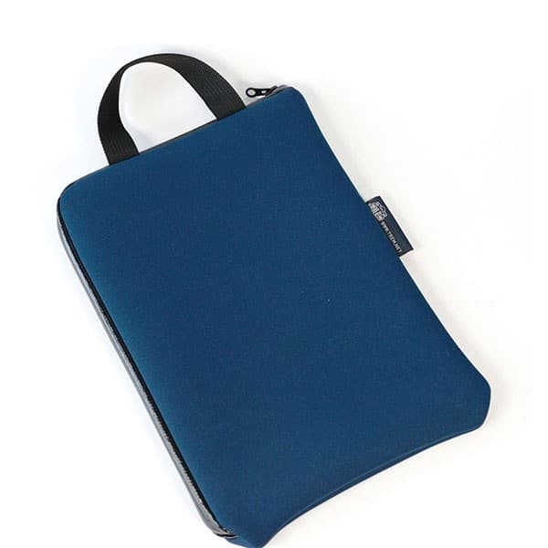 BUSTA PORTADOCUMENTI BLU IN NEOPRENE