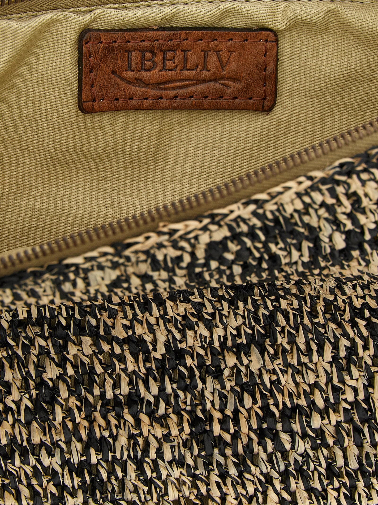 Bicolor Raffia Clutch Bag - 4