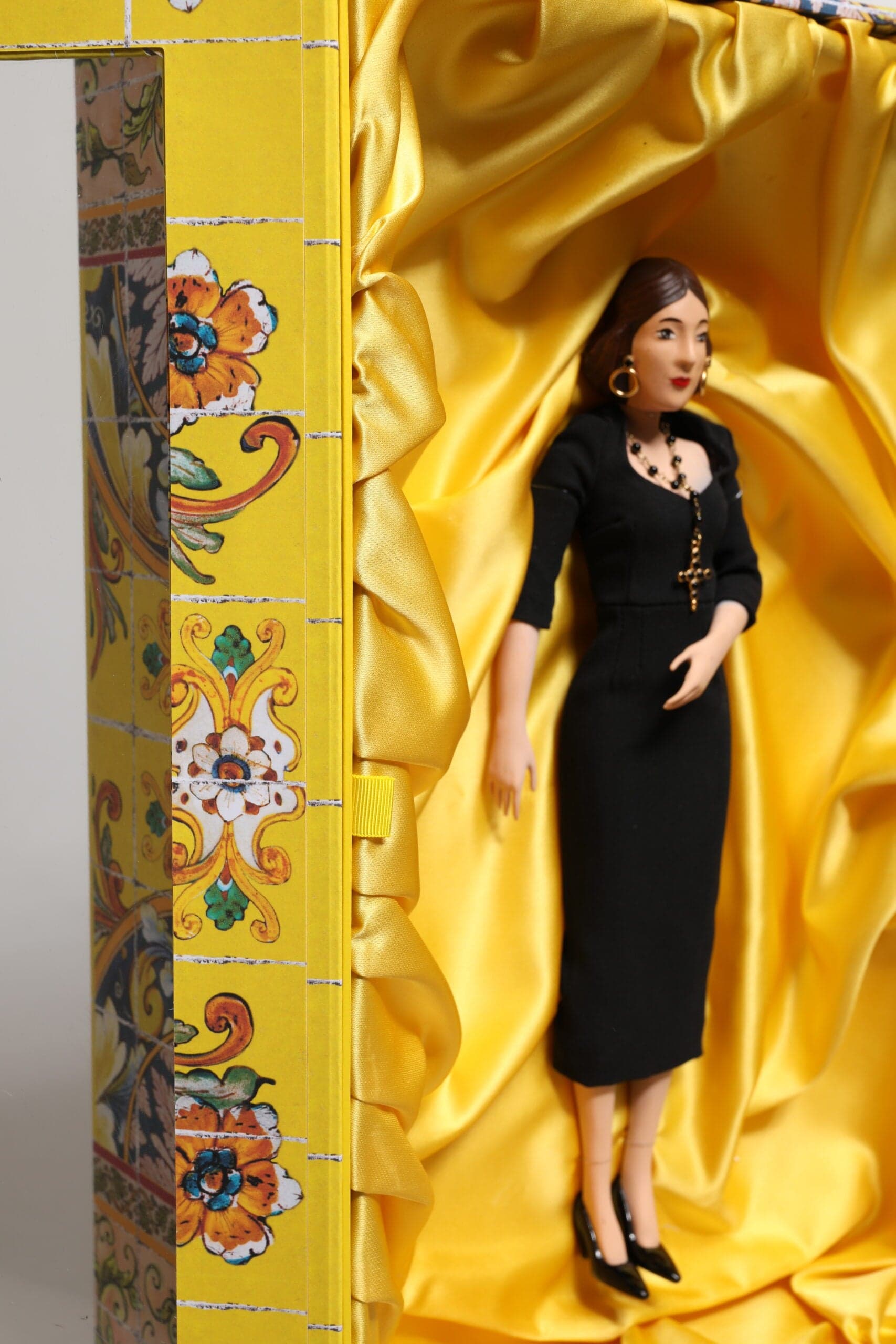 Black Dress Ceramic Porcelain Fashion Leather Sicily Dolls - 8