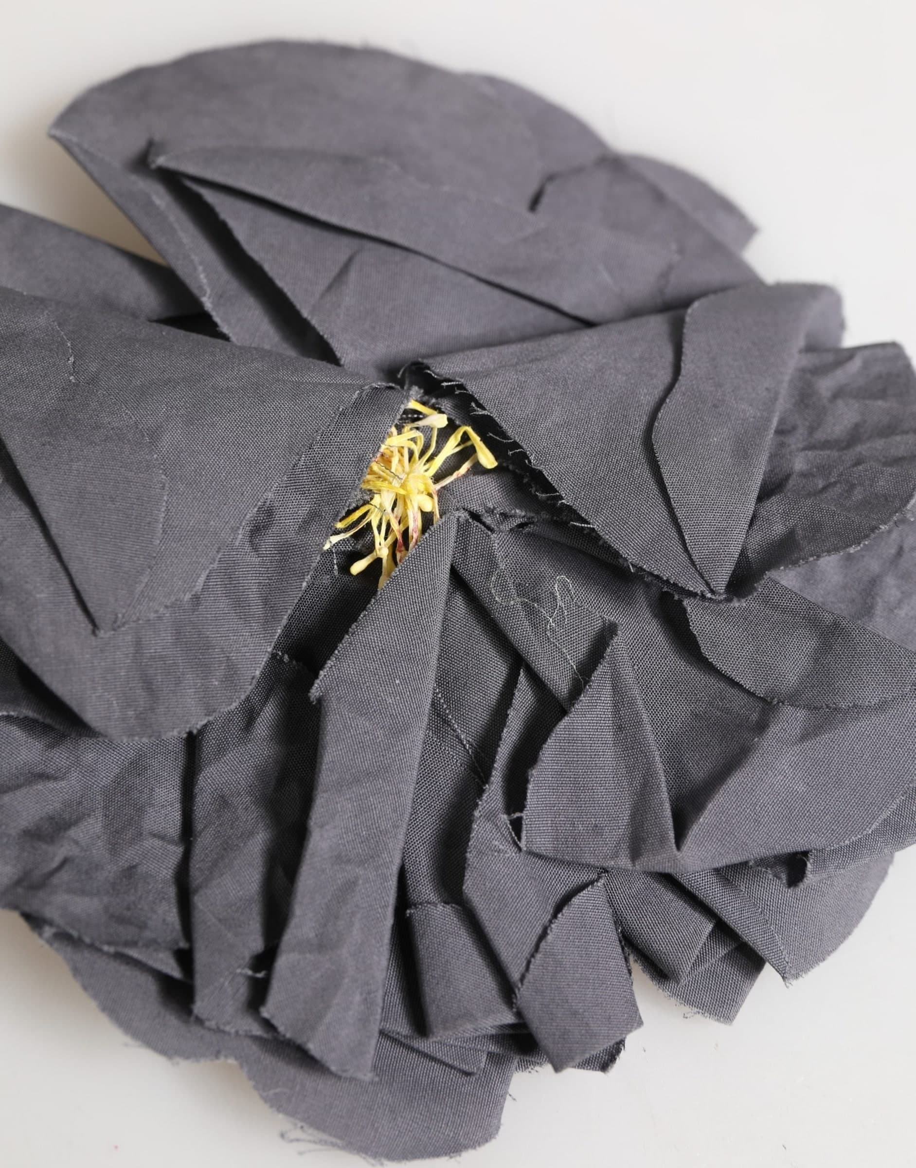 Gray Floral Motif Silk Blend Poplin Fabric Bar Pin  Brooch - 3