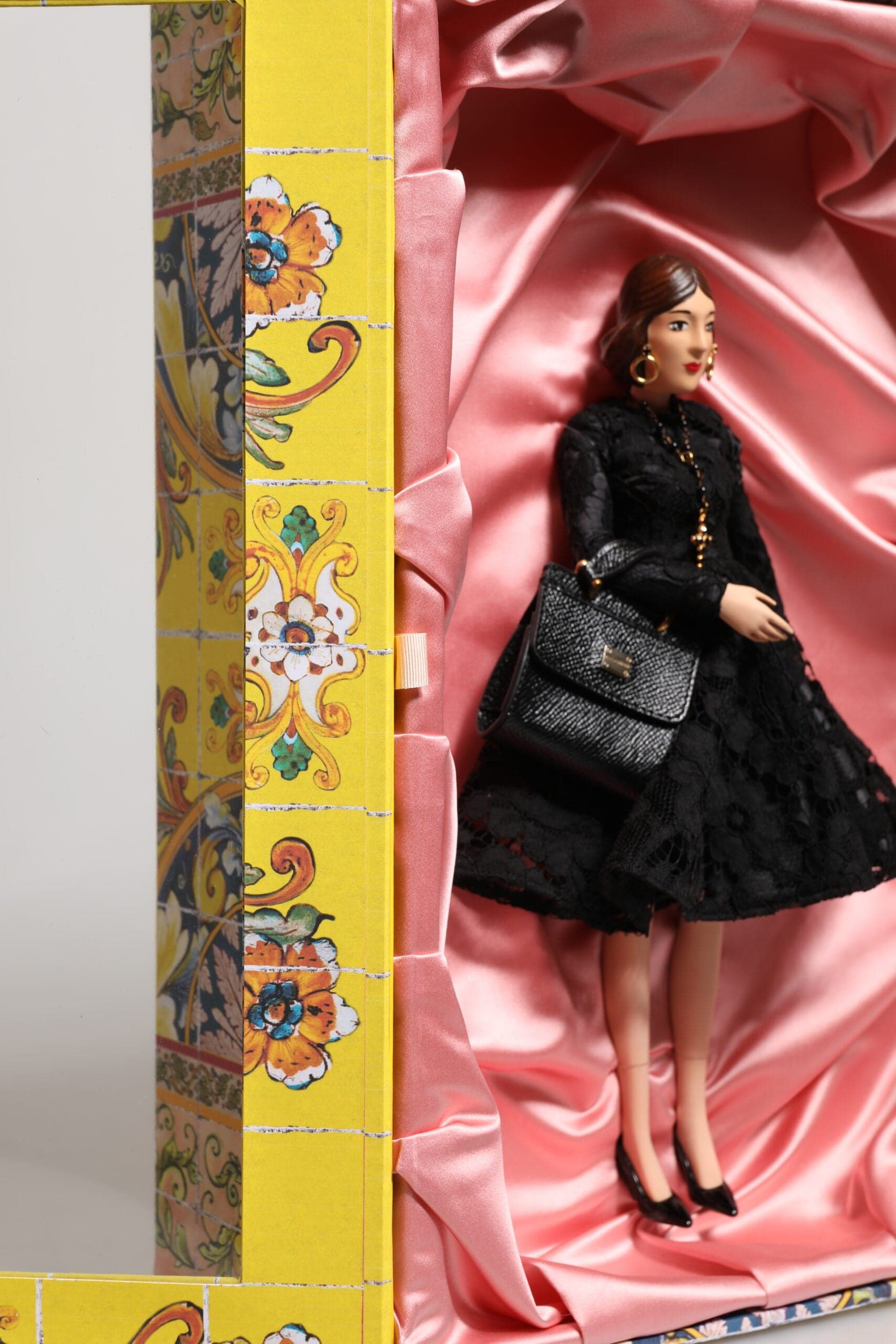 Black Dress Ceramic Porcelain Fashion Leather Sicily Dolls - 8