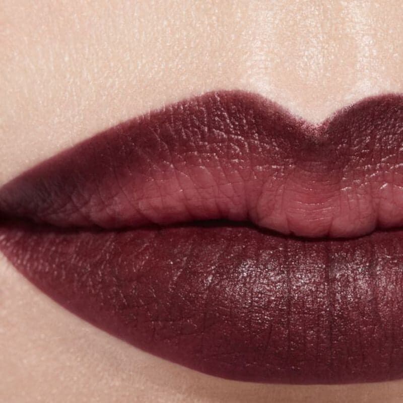 CHANEL Matita Labbra reinvents its iconic lip pencil, 188 Carmine Brown, 1,2 g. - 2
