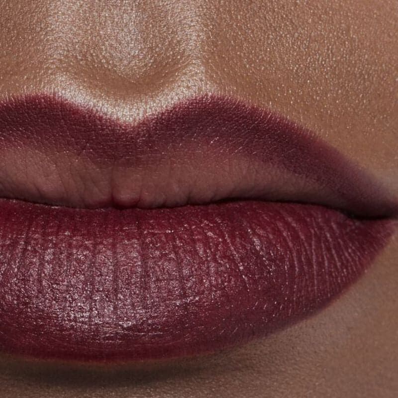 CHANEL Matita Labbra reinvents its iconic lip pencil, 188 Carmine Brown, 1,2 g. - 3