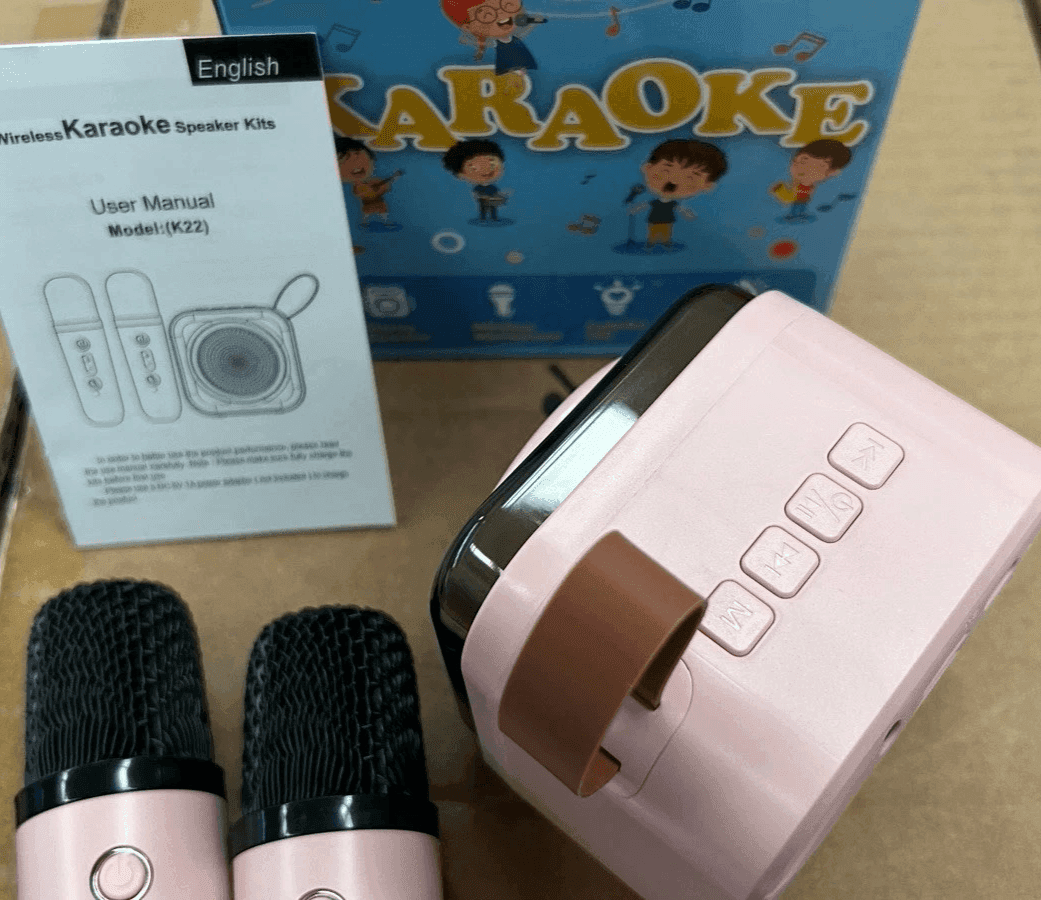 Karaoke Bambini 2 Microfoni Senza Fili Luci LED Cambio Voce Rosa USB 2600mAh 8cm - 4