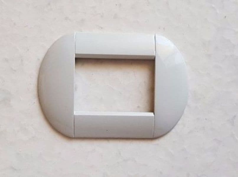 PLACCHE COMPATIBILI LIVING INTERNATIONAL IN ABS COLORATE  PER SCATOLE RETTANGOLARI SERIE GLAMOUR BOMBATA - 12