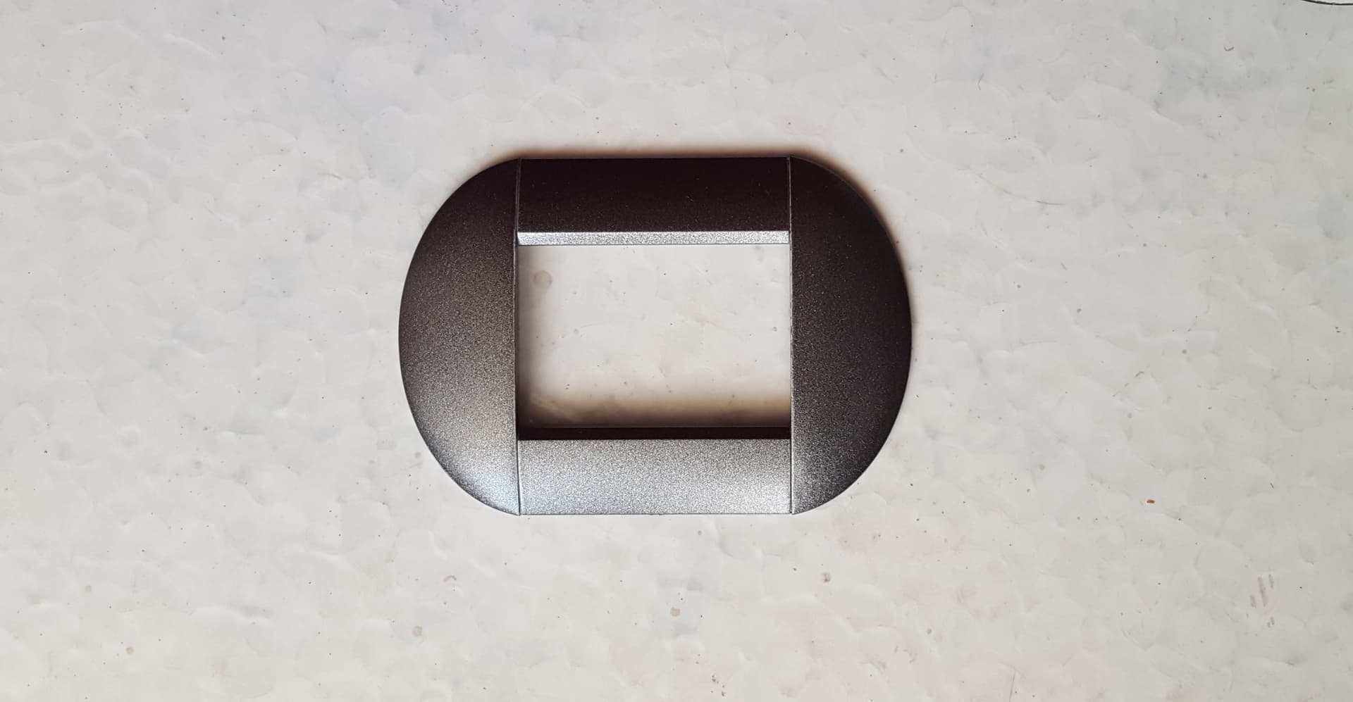 PLACCHE COMPATIBILI LIVING INTERNATIONAL IN ABS COLORATE  PER SCATOLE RETTANGOLARI SERIE GLAMOUR BOMBATA - 15