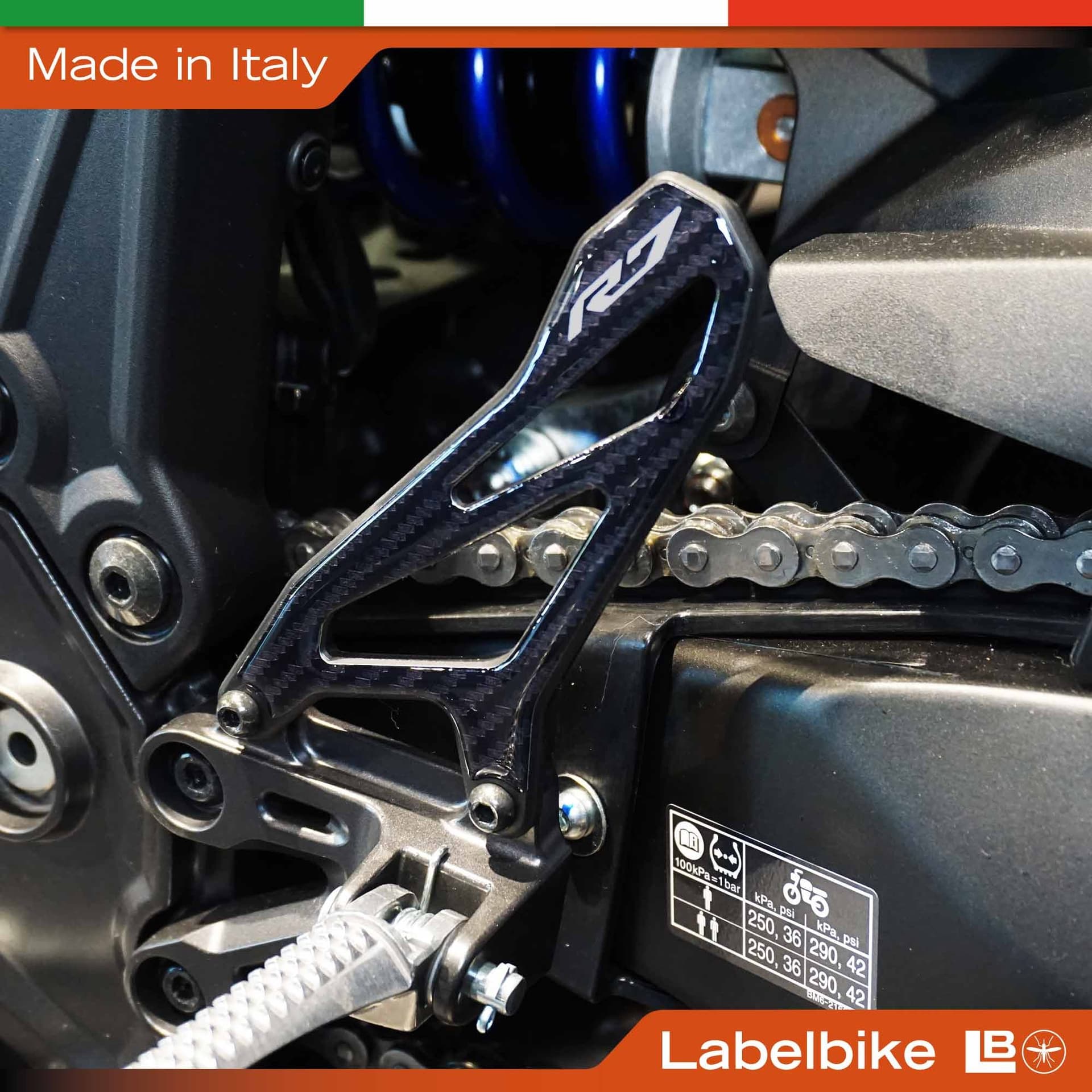 Adesivi 3D Protezioni Battitacco moto compatibile con Yamaha R7 2026 - 3