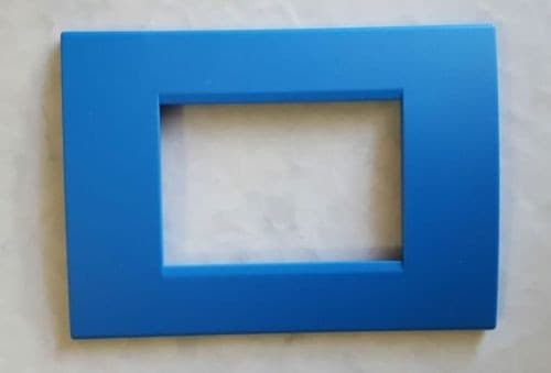 PLACCA PLACCHE PLACCHETE COMPATIBILI LIVING LIGHT IN ABS 3 4 7 POSTI COLORATE - 15