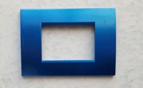 PLACCA PLACCHE PLACCHETE COMPATIBILI LIVING LIGHT IN ABS 3 4 7 POSTI COLORATE - 17