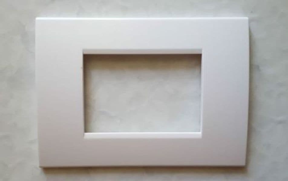 PLACCA PLACCHE PLACCHETE COMPATIBILI LIVING LIGHT IN ABS 3 4 7 POSTI COLORATE - 3