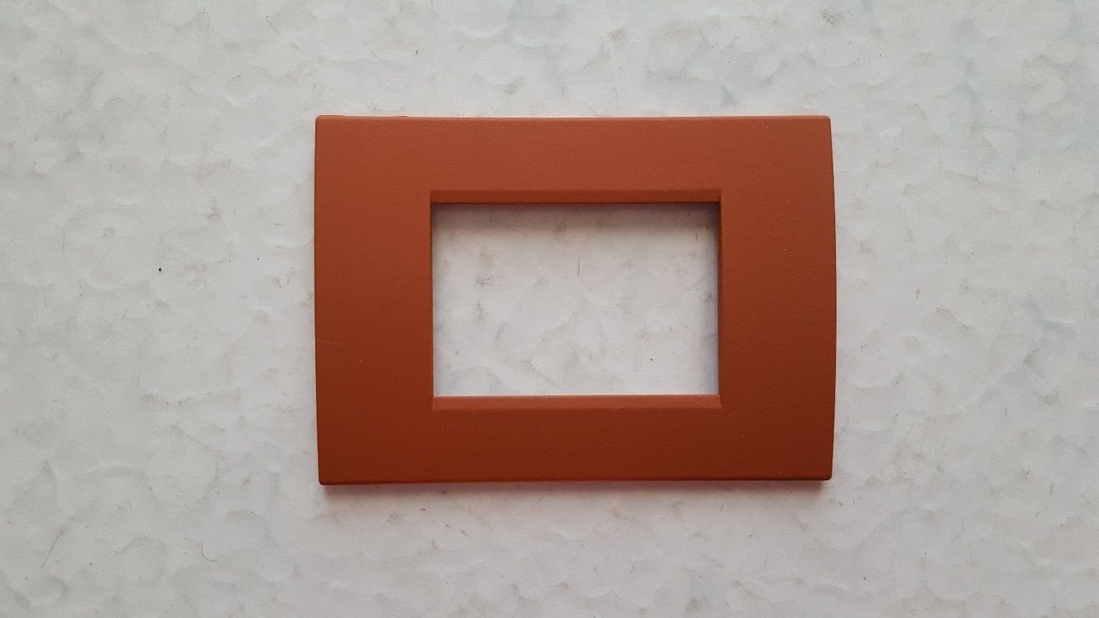 PLACCA PLACCHE PLACCHETE COMPATIBILI LIVING LIGHT IN ABS 3 4 7 POSTI COLORATE - 35