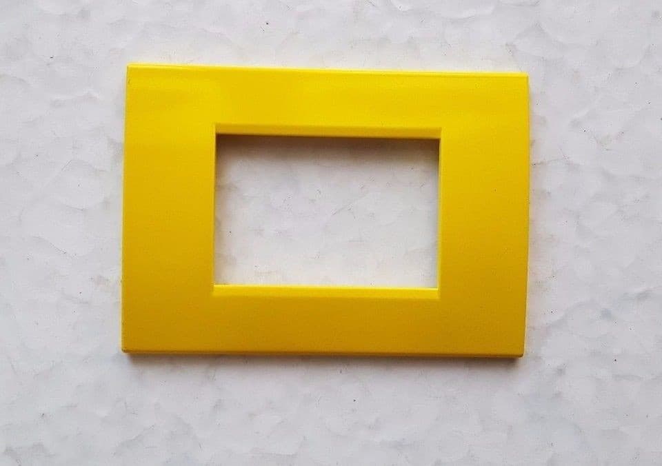 PLACCA PLACCHE PLACCHETE COMPATIBILI LIVING LIGHT IN ABS 3 4 7 POSTI COLORATE - 5