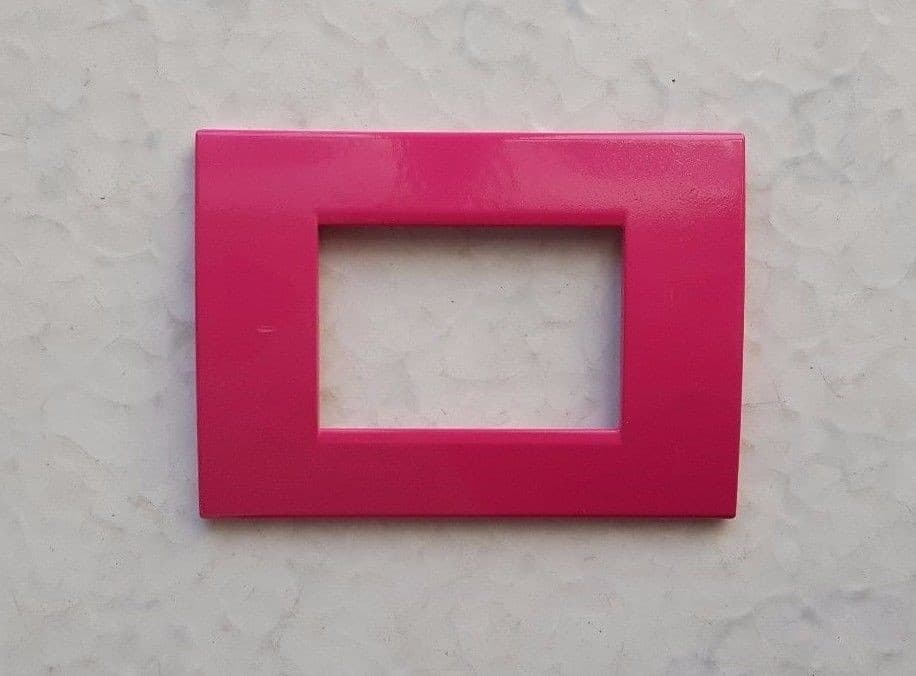 PLACCA PLACCHE PLACCHETE COMPATIBILI LIVING LIGHT IN ABS 3 4 7 POSTI COLORATE - 10