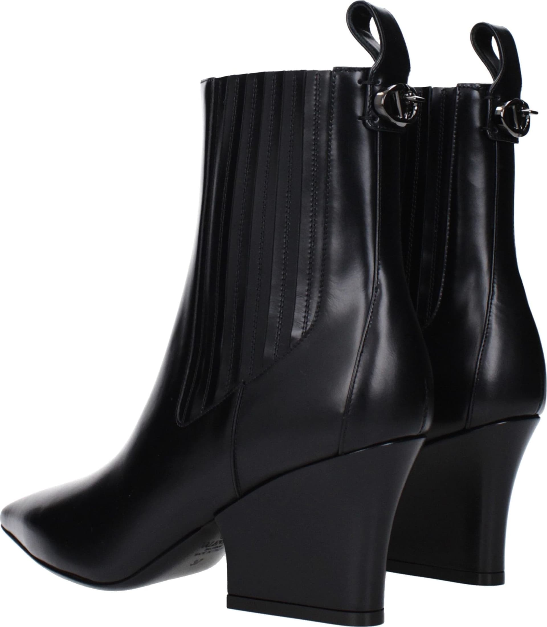 Valentino Garavani Black Leather Ankle Boots - 4