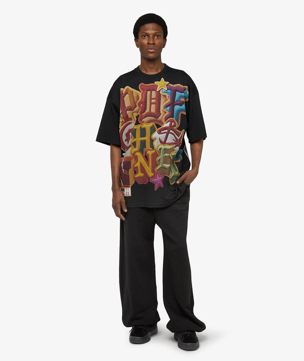 PDF  Maglietta Oversize Nera con Grafica Artistica - 5