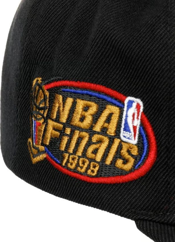 Cappello Mitchell & Ness NBA Top Spot CHI BUL  Black - 3