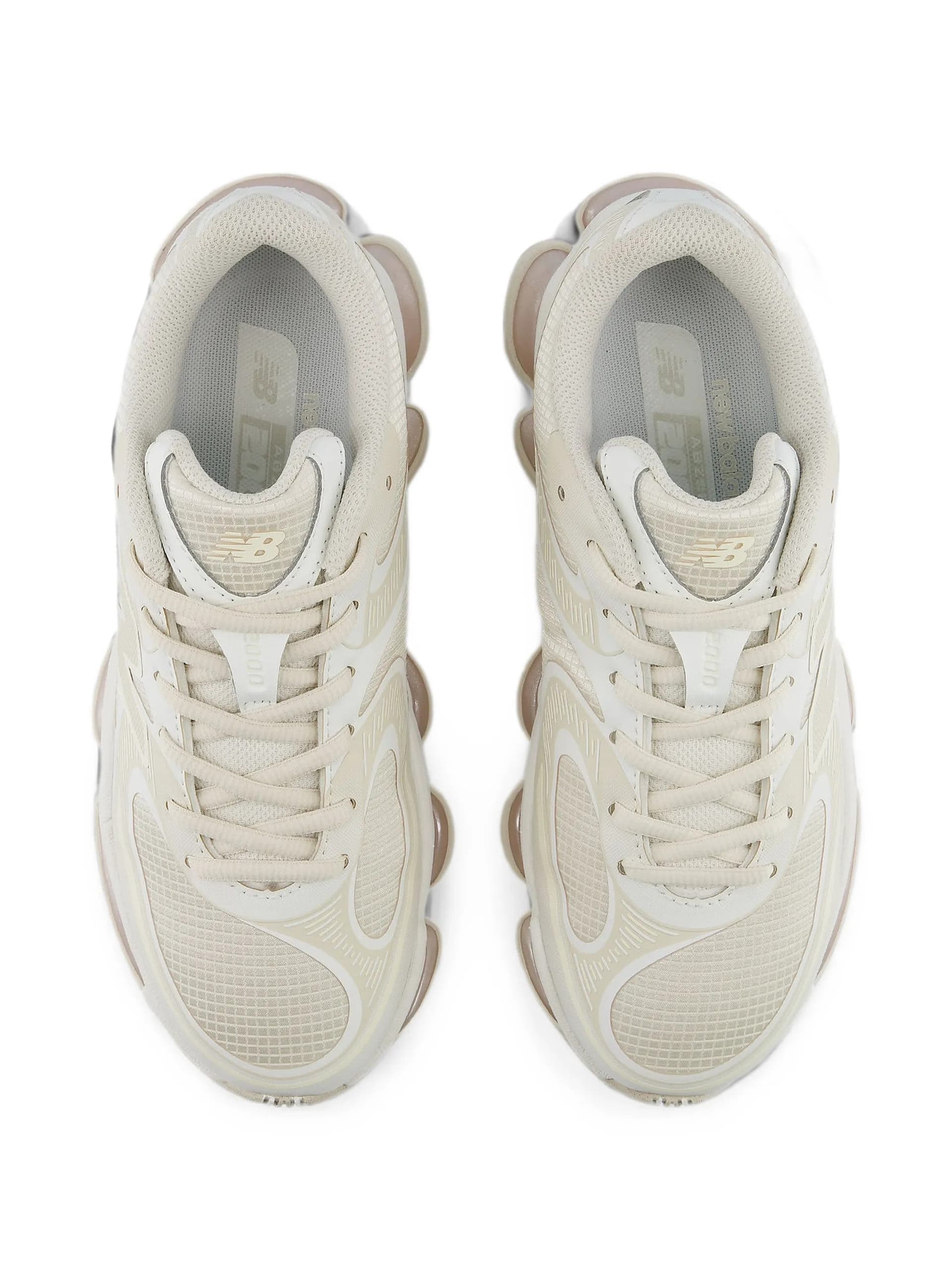 NEW BALANCE  SNEAKERS - 5