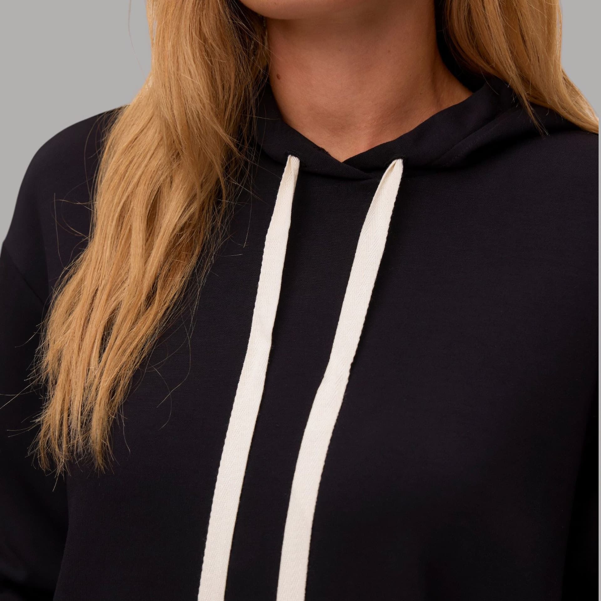 Felpa con cappuccio Vero Moda Leo con chiusura a cordino e vestibilità regular fit - 3