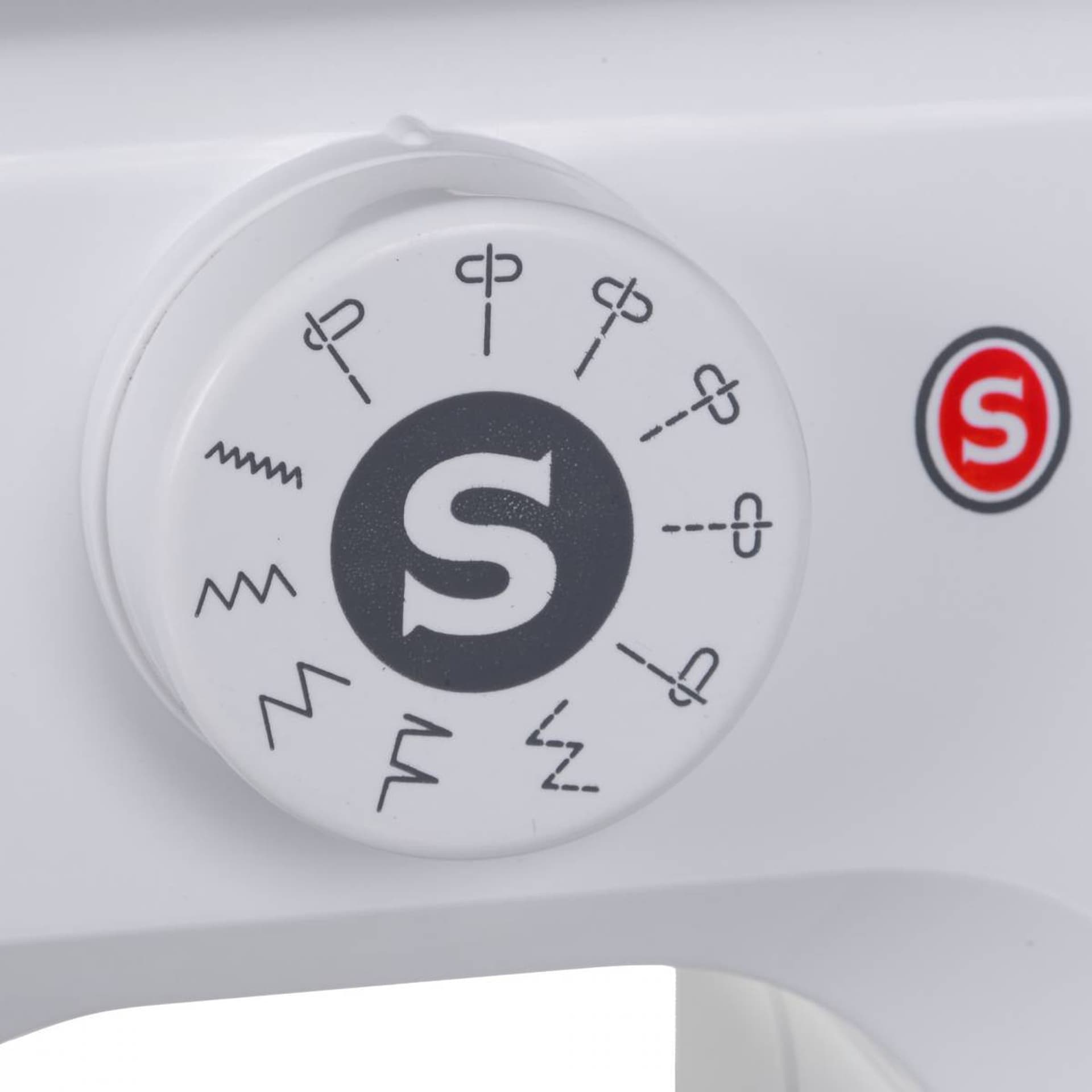 Singer M1005 Macchina da Cucire Semiautomatica Bianca a Braccio Libero, 4 Punti Base in 11 Opzioni, Cucitura Retromarcia, Luce LED, Protezione Dita e Pedale Inclusi, Dimensioni 29 x 13 x 24 cm, Peso 2,5 kg