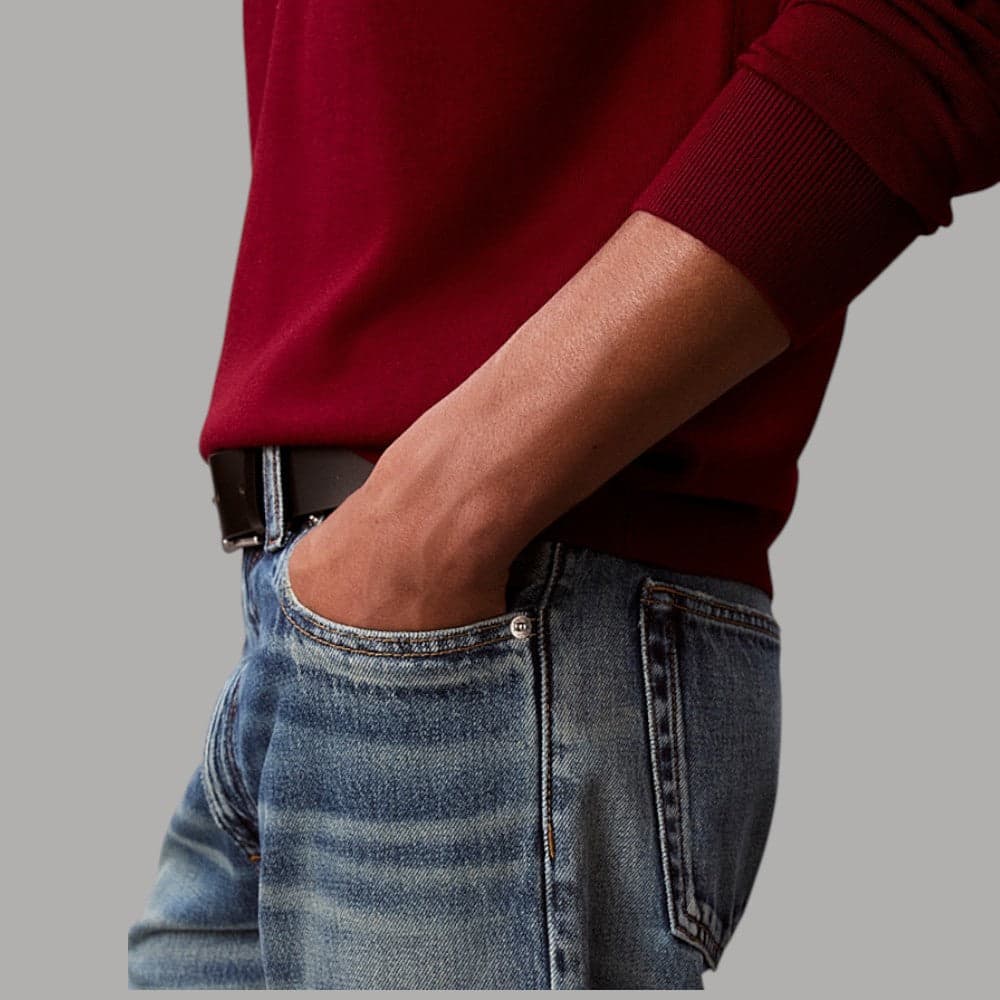 Maglione Calvin Klein in lana merino con ricamo tono su tono - 9