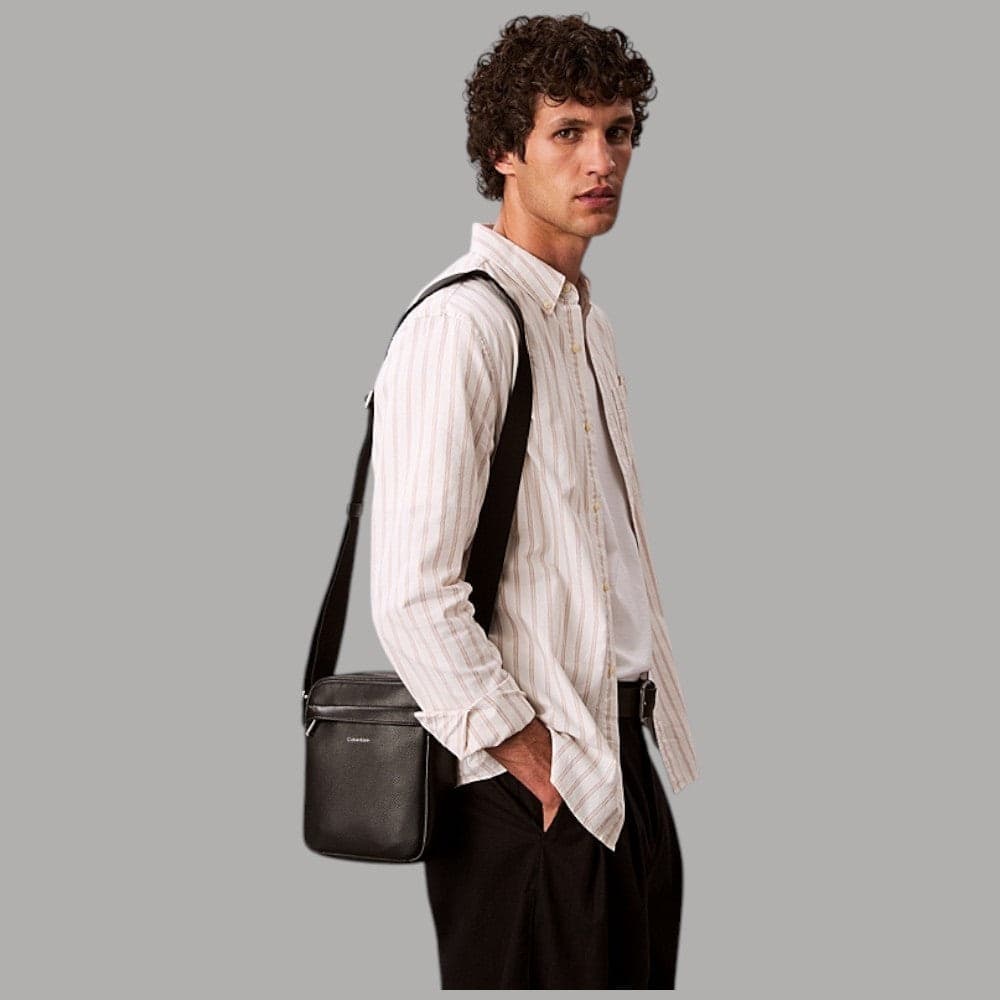 Borsello Calvin Klein Reporter con tracolla regolabile e zip integrale - 5