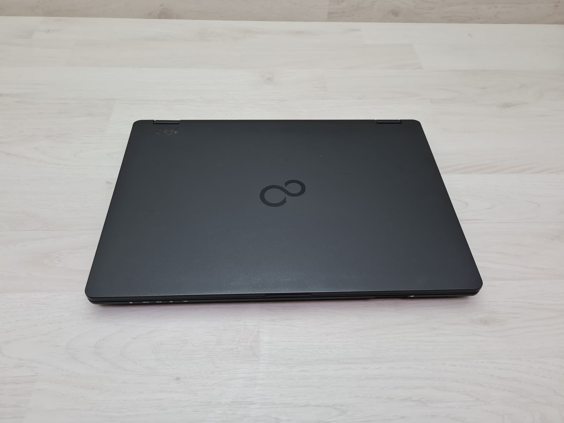 Notebook - Fujitsu Lifebook U Series U728 12,5" Processore I5 8° 8250U Ram 8Gb SSD 256Gb Webcam Type-C - Ricondizionato - 4